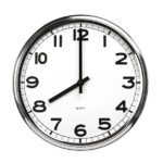 Đồng hồ chỉ 8 giờ đúng